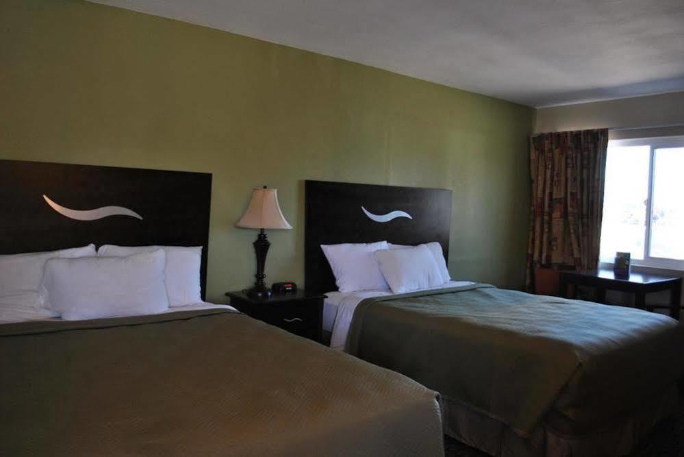 Seaside Hotel 2*